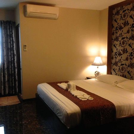 Katesiree House Hotel Pattaya Exterior photo